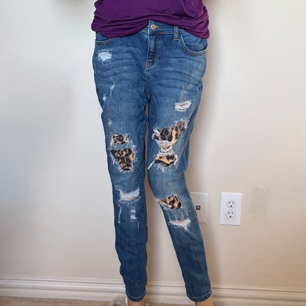 Judy Blue - LEOPARD DETAIL MID RISE SKINNY JEANS I JUDY BLUE